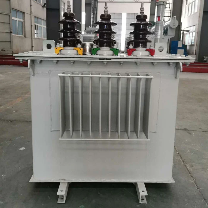 効果的な放熱 100 kVA 配電変圧器